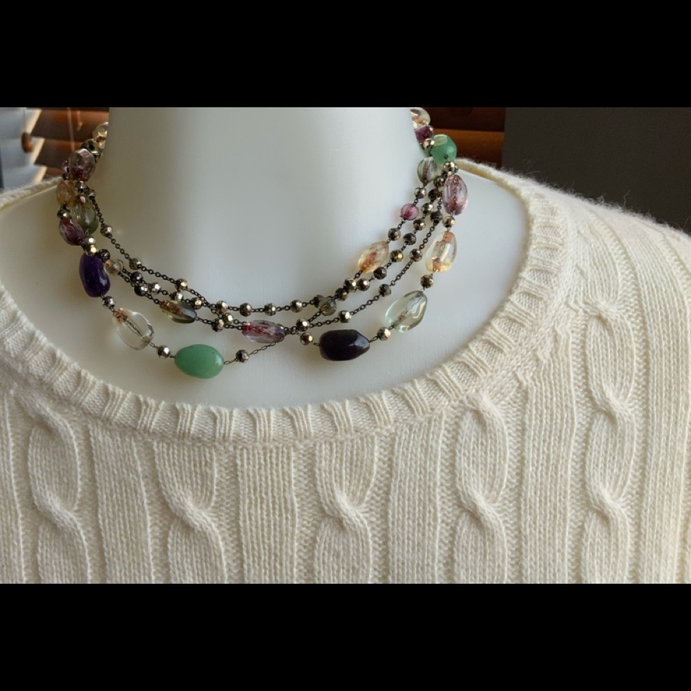 Multiple color beaded necklace